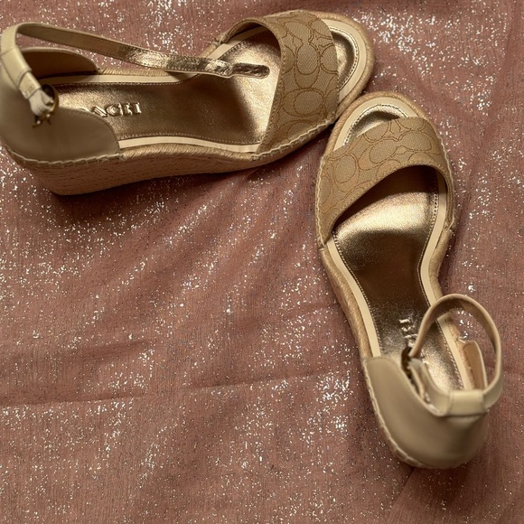 Coach shoes - Picture 1 of 5